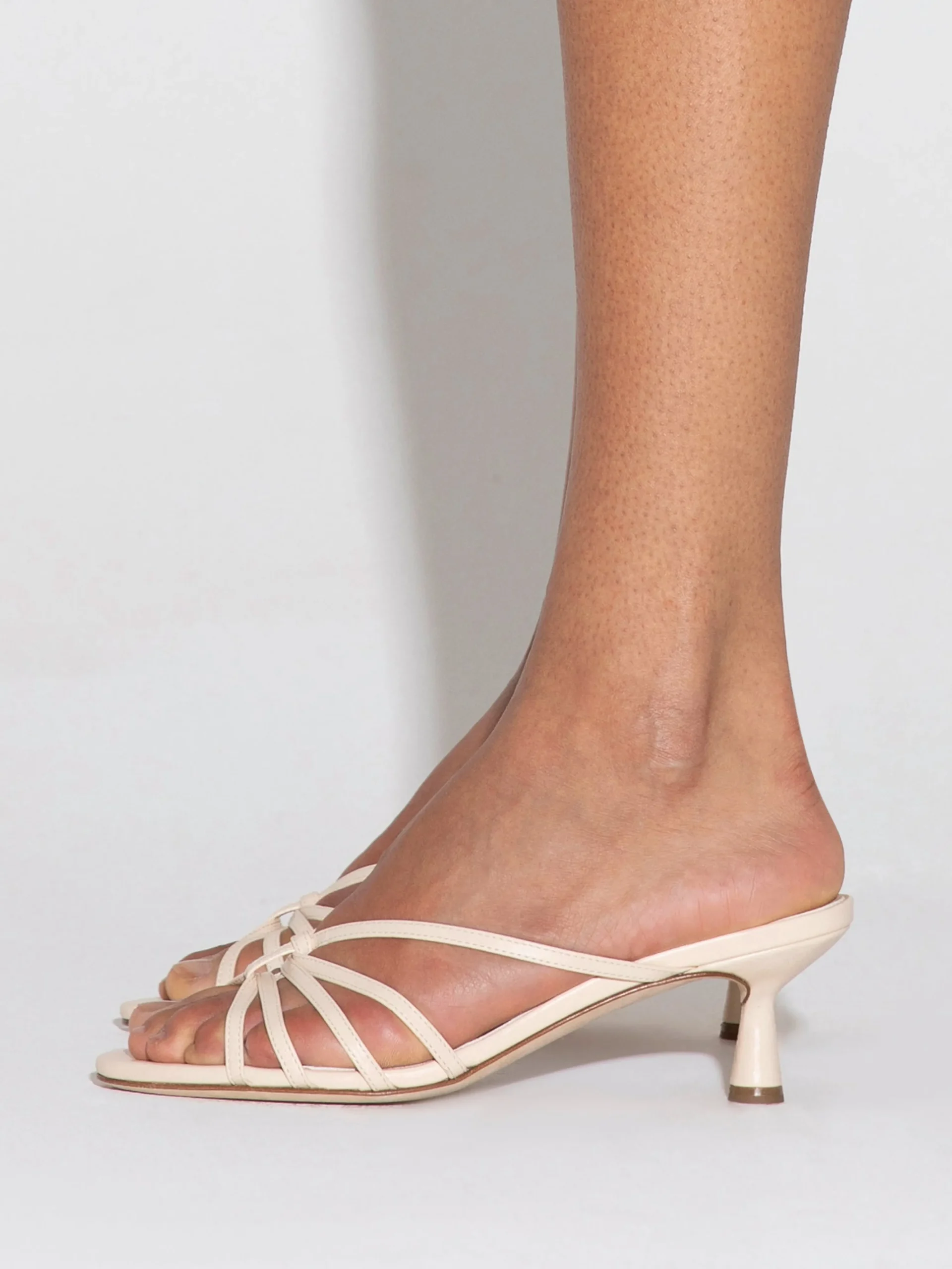 New Aeyde Abby Leather Mules Creamy Nappa