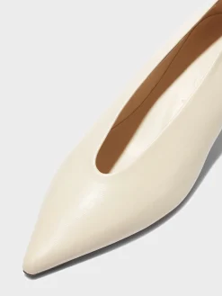 Outlet Aeyde Clara Leather Pumps Creamy Nappa