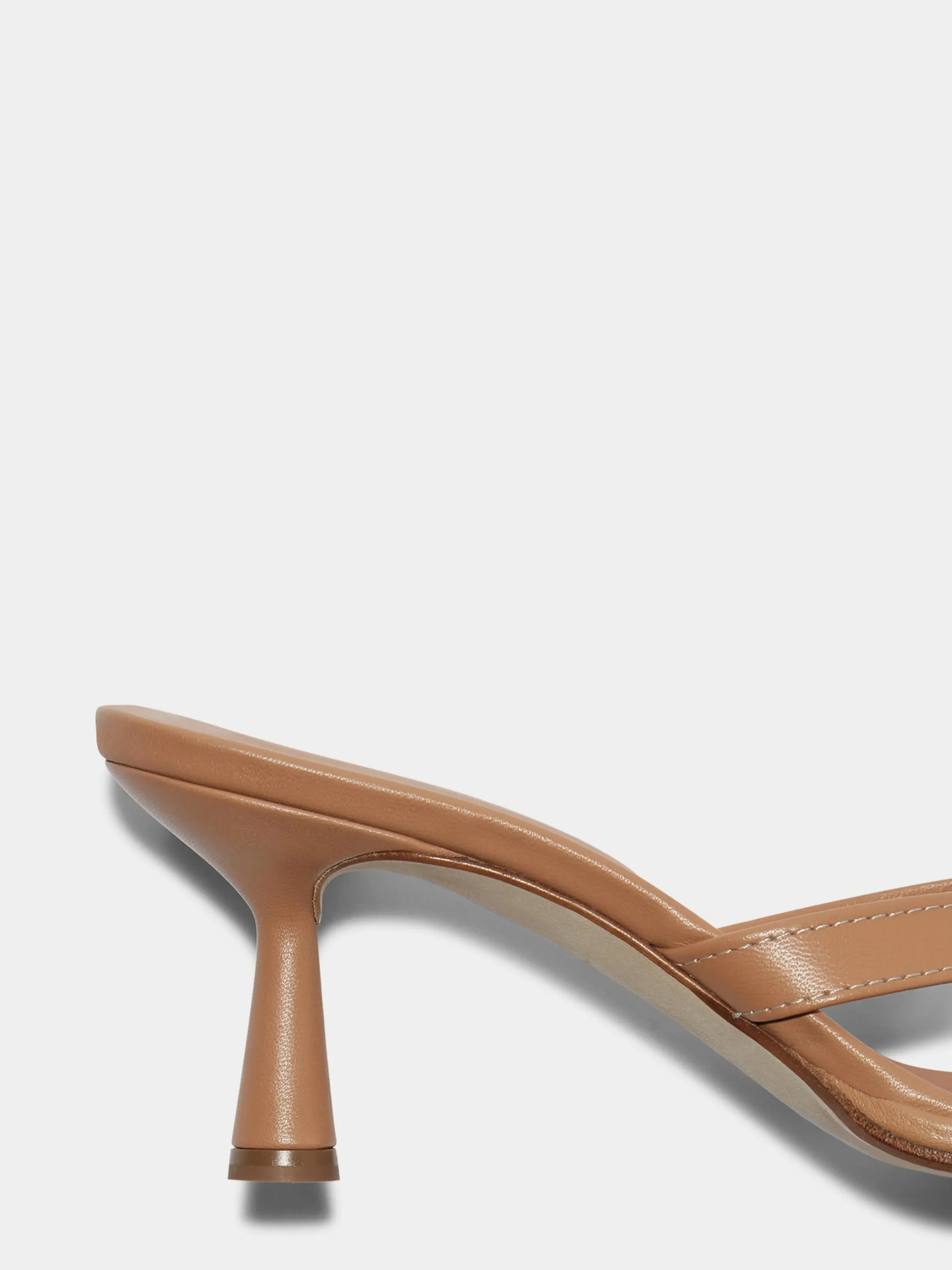 Discount Aeyde Daphne Leather Thong Sandals Hazelnut Nappa