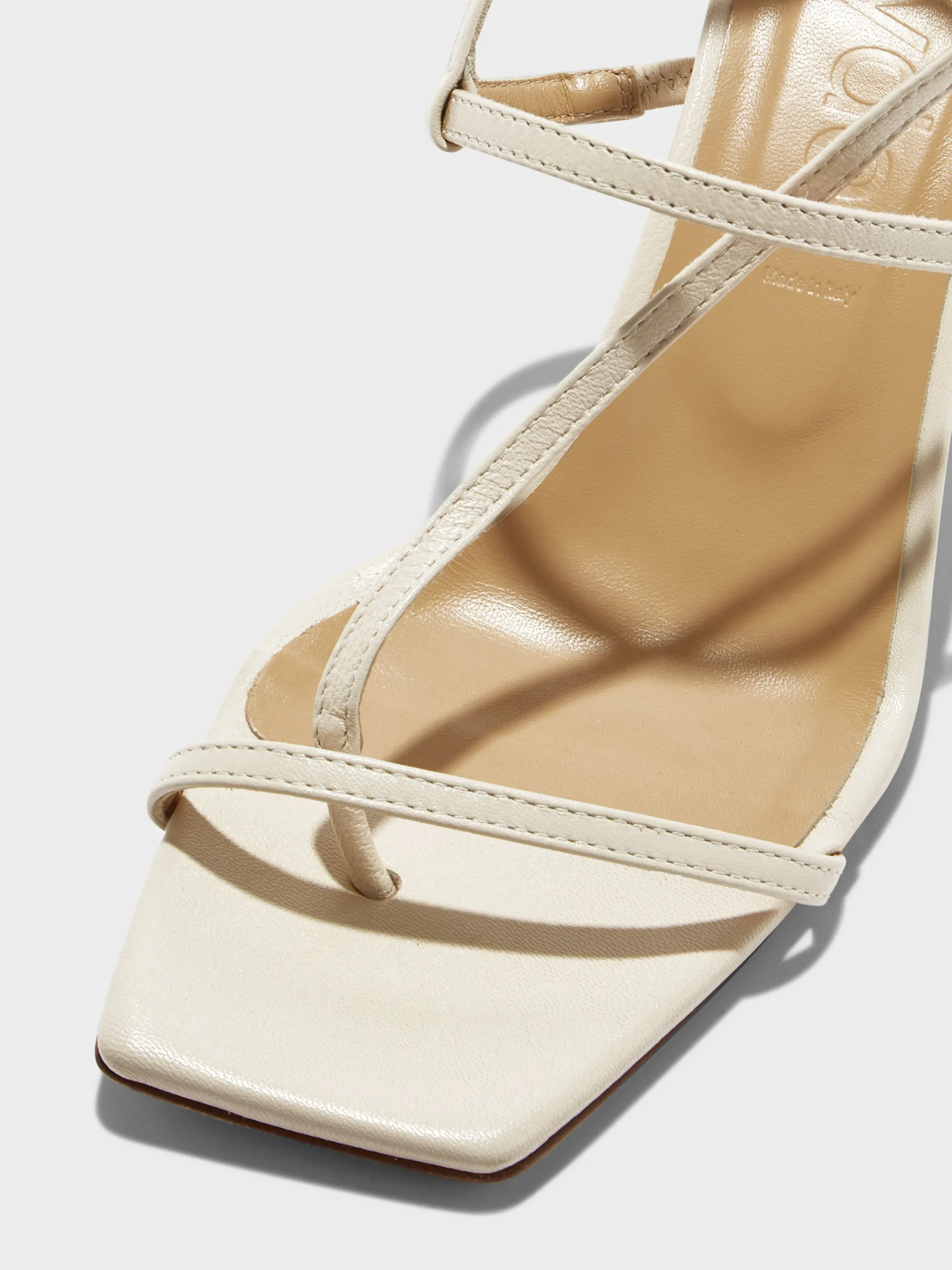 Sale Aeyde Elise Leather Toe-Post Sandals Creamy Nappa
