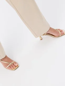Hot Aeyde Elise Leather Toe-Post Sandals Gold Nappa