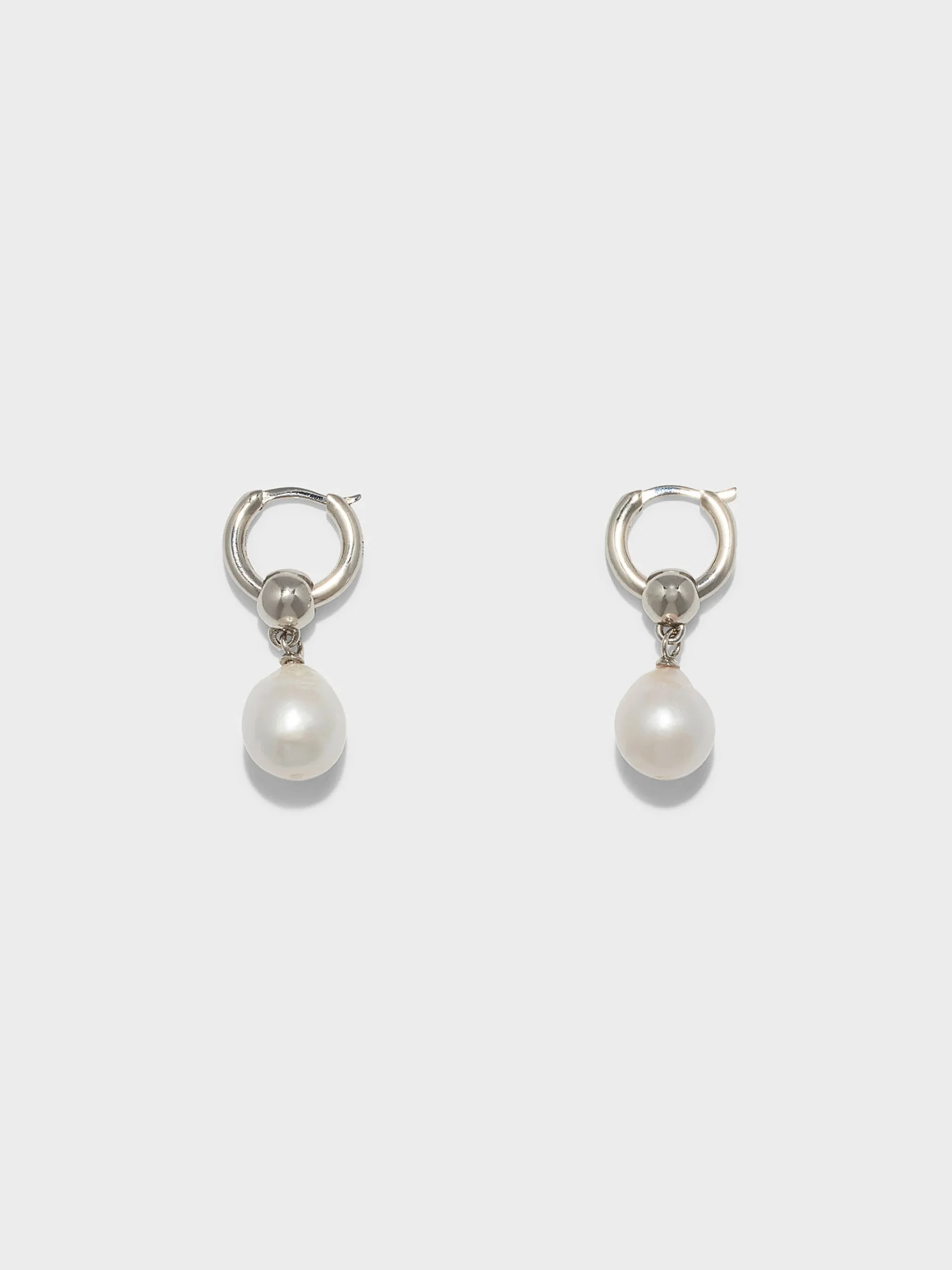 Outlet Aeyde Elvin Pearl and Palladium-Plated Earrings Palladium/Pearl