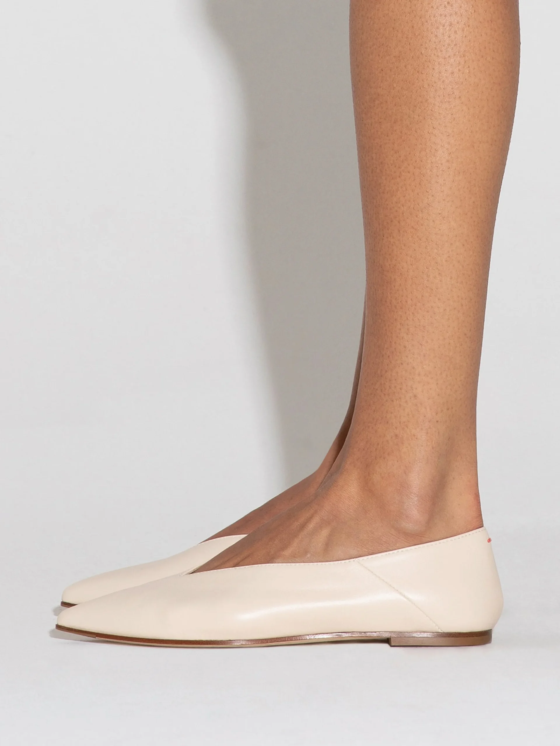 Discount Aeyde Moa Leather Ballet Flats Creamy Nappa
