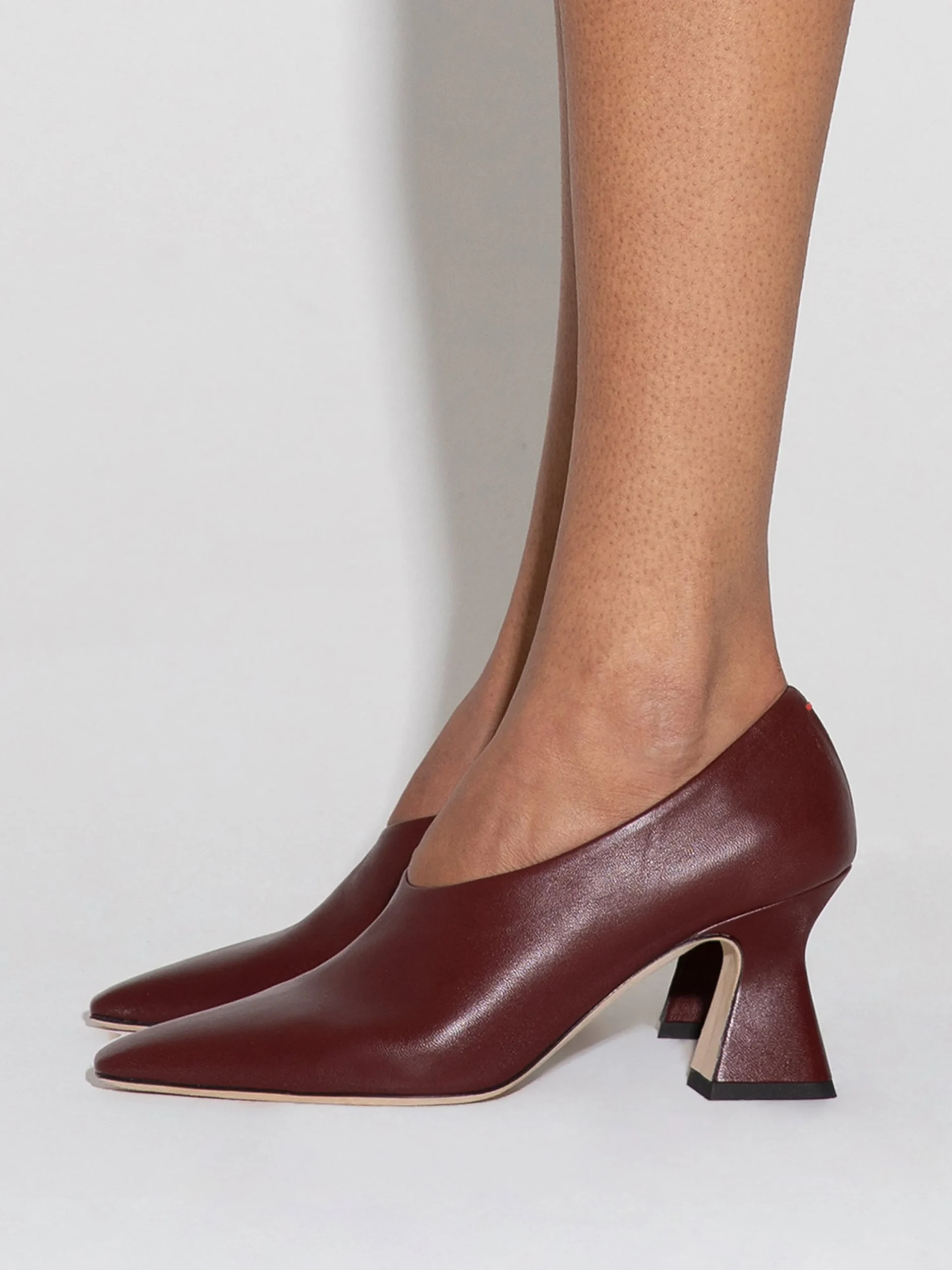 Discount Aeyde Nova Leather Pointed Pumps Port Nappa