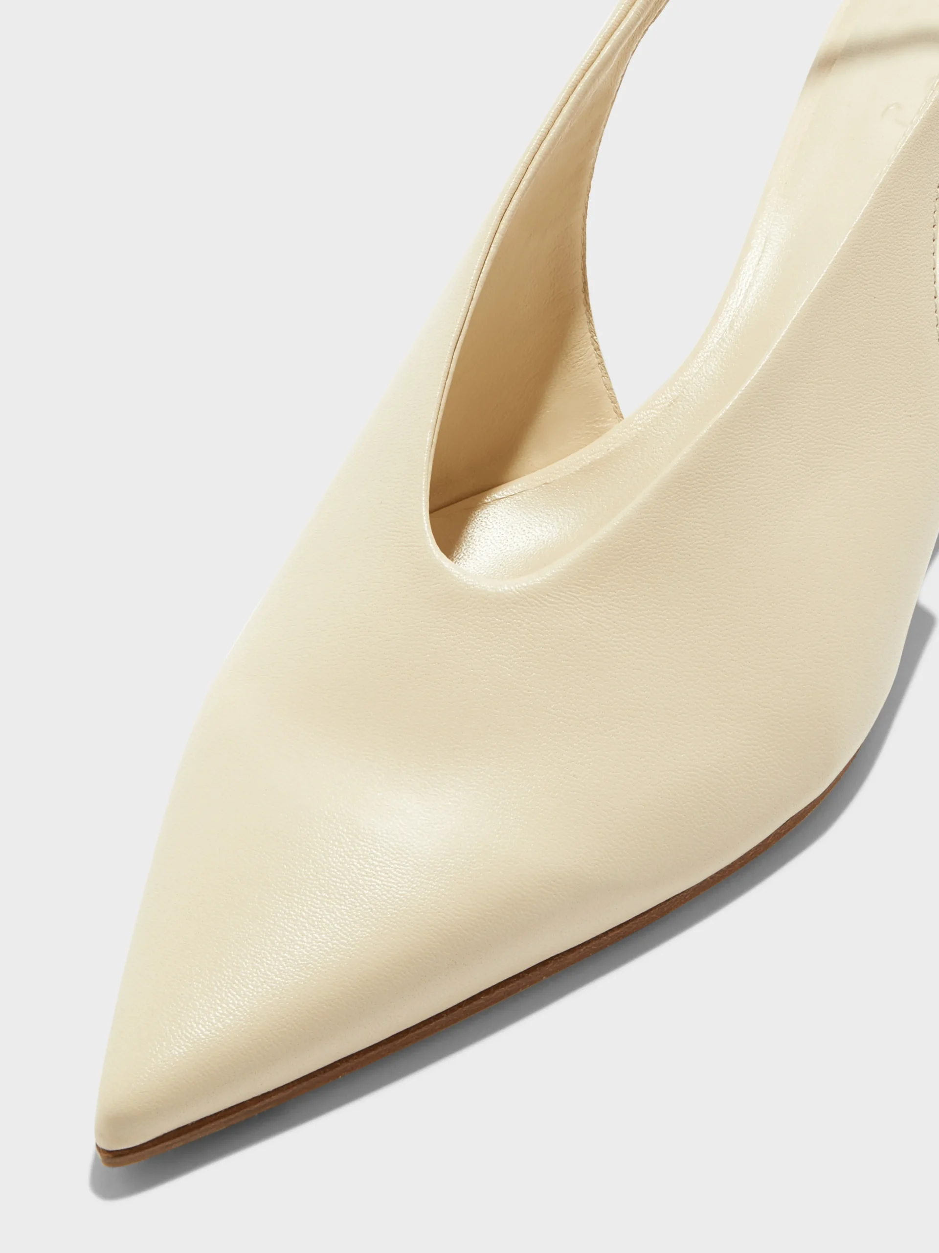 Fashion Aeyde Oti Leather Slingback Pumps Creamy Nappa
