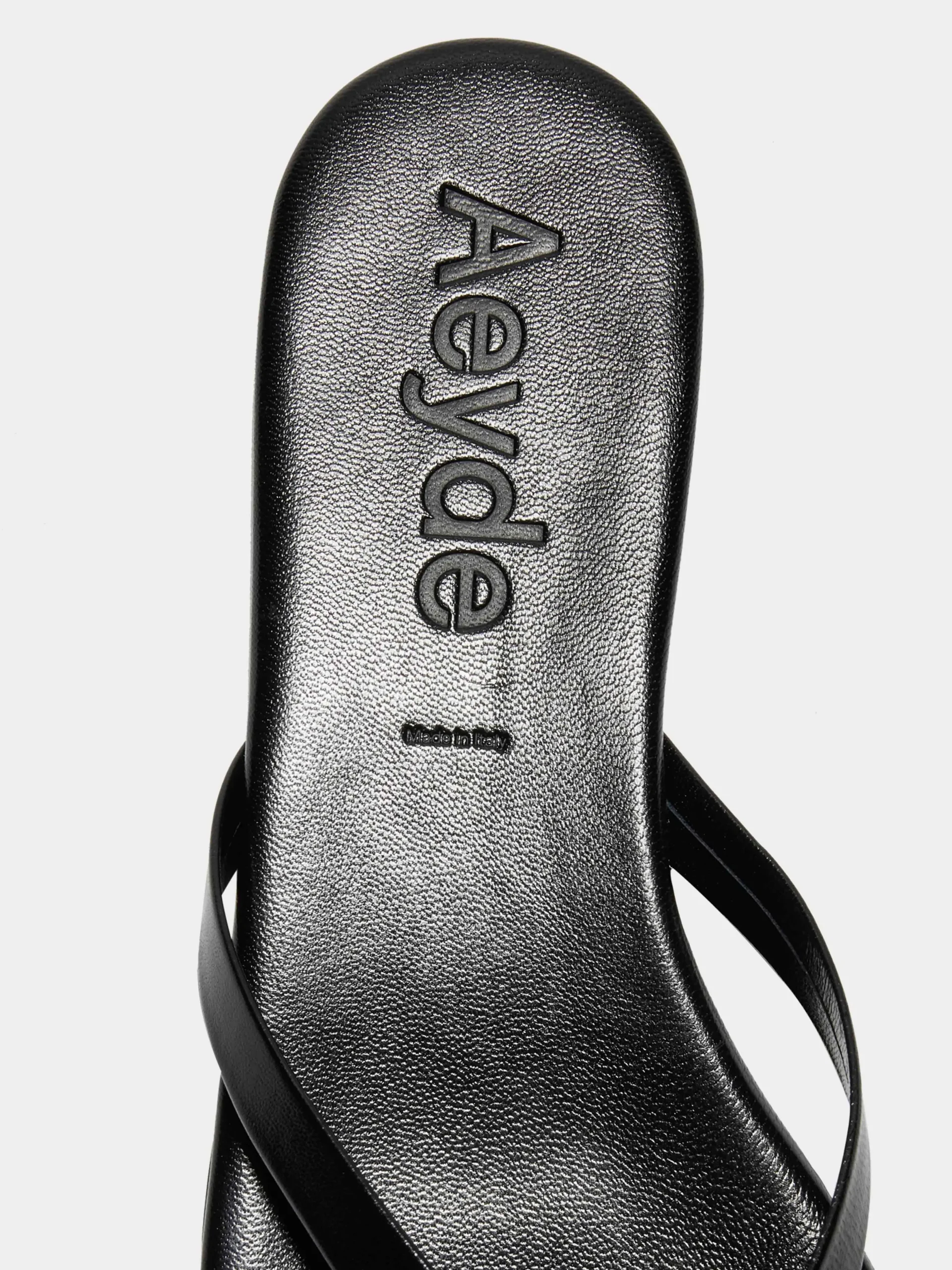 New Aeyde Renee Leather Thong Sandals Black Nappa