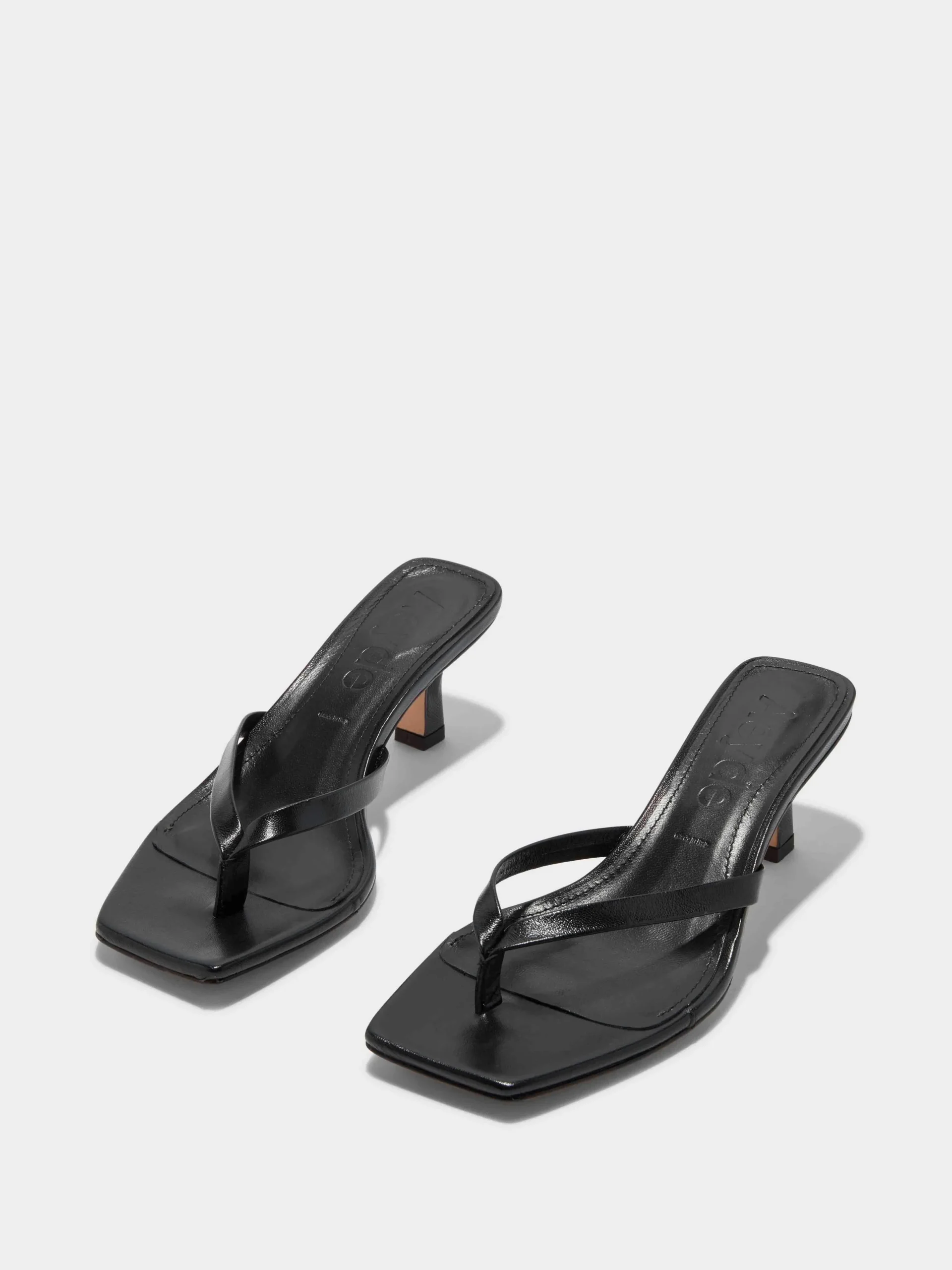 Fashion Aeyde Wilma Leather Thong Sandals Black Nappa
