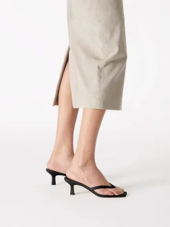 Fashion Aeyde Wilma Leather Thong Sandals Black Nappa