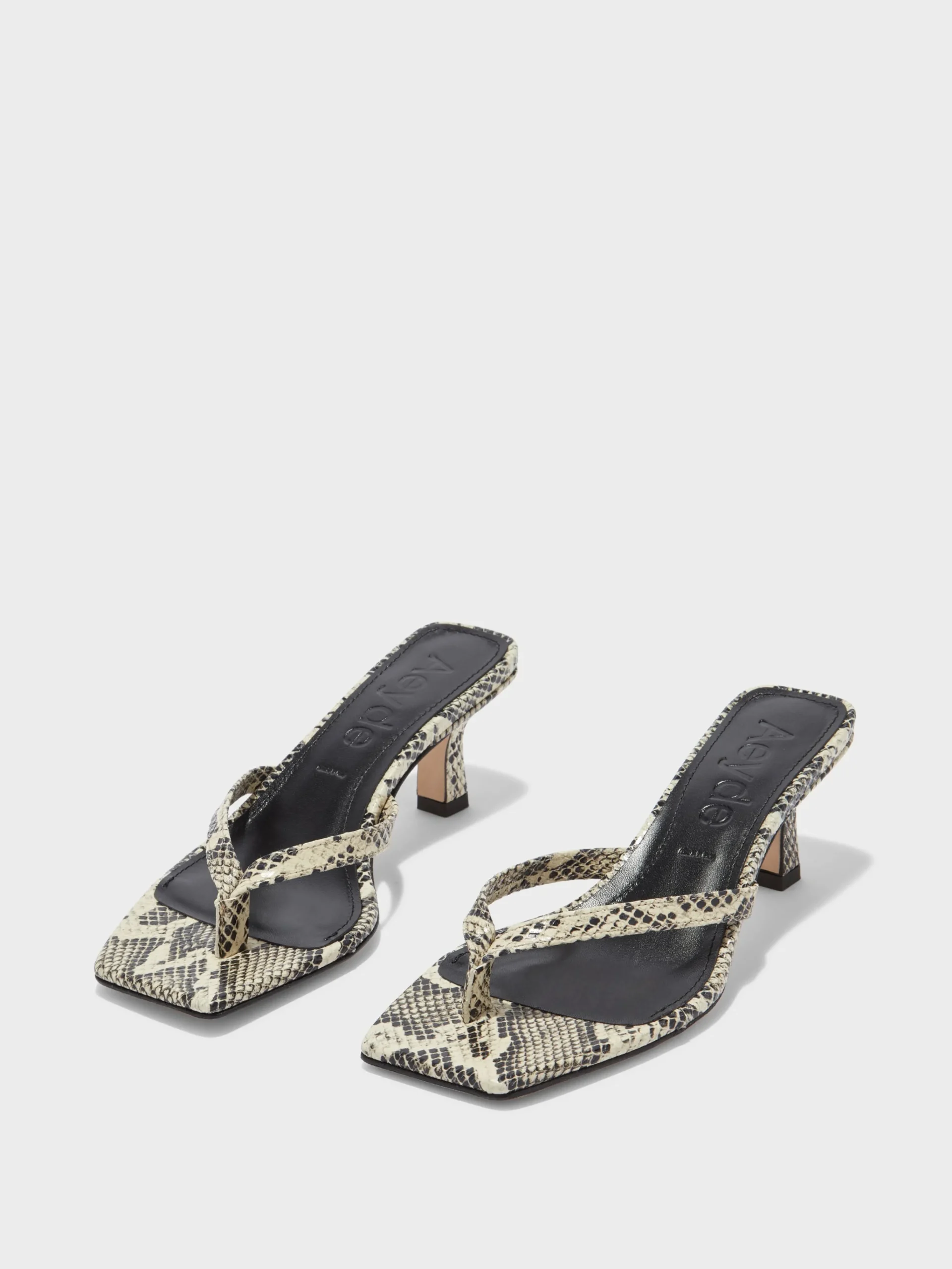 Outlet Aeyde Wilma Leather Thong Sandal Creamy Snake